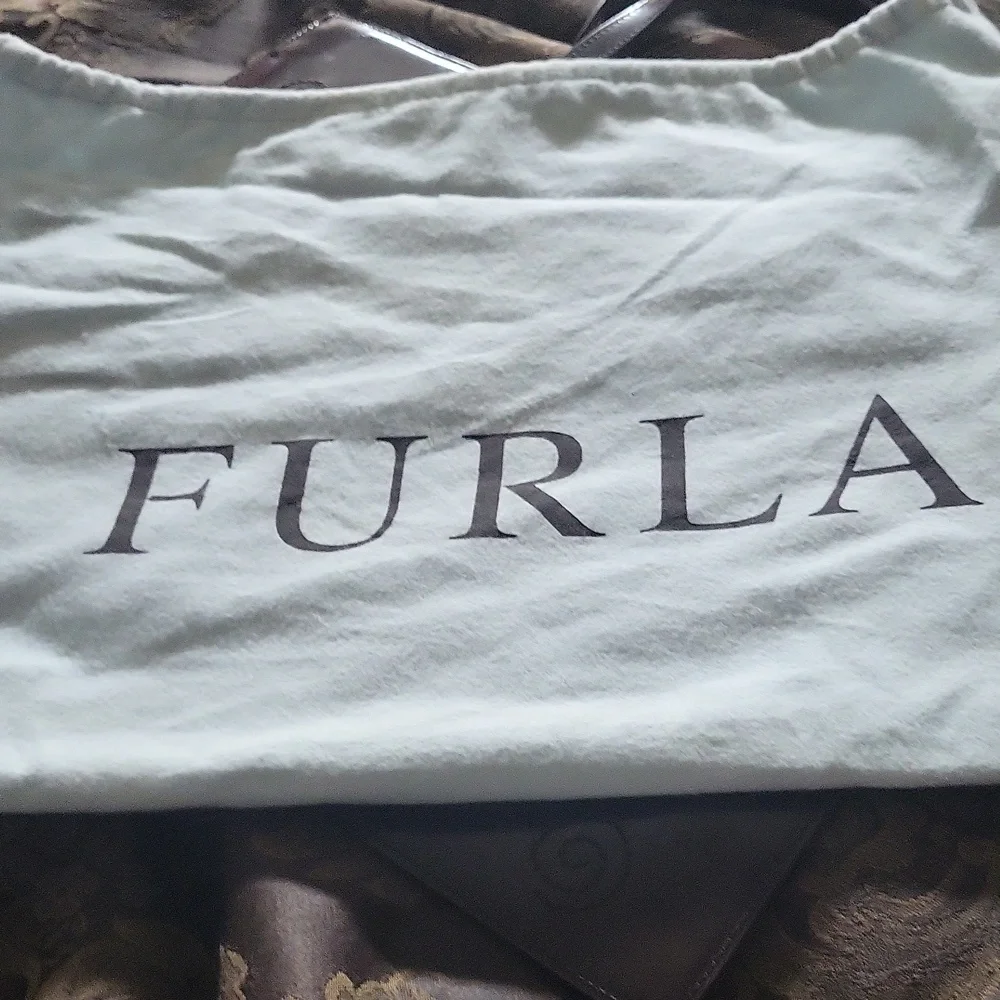 Furla Patent Leather Shiny Elegant Brown Leather Tote Bag Dust Cover Vintage